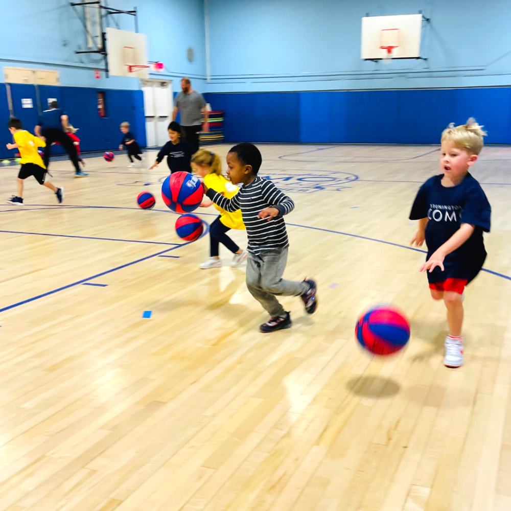 kids-play-basketball